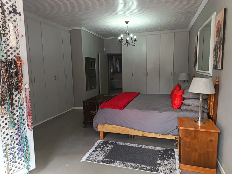 To Let 7 Bedroom Property for Rent in Humansdorp Eastern Cape